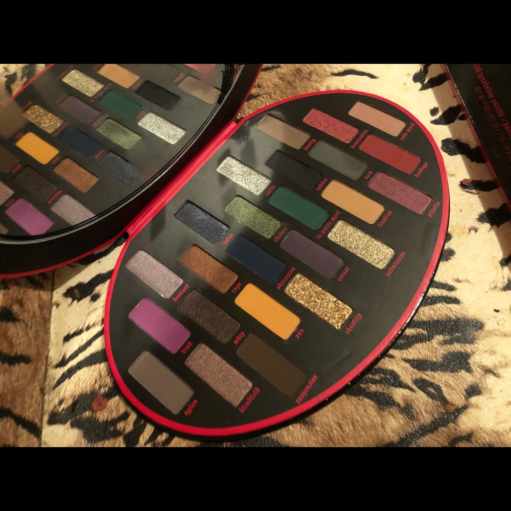 Kat von D eyeshadow palette 🎨